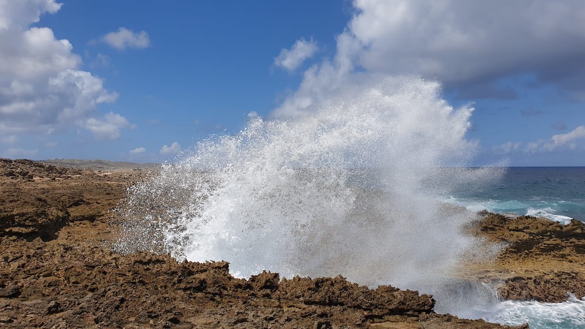 Eine Fontäne am Boca Pistol auf Curacao