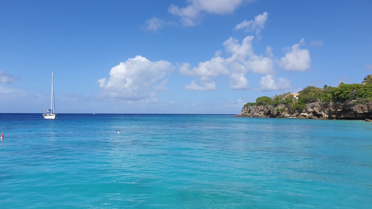 Segelboot am Playa Kalki