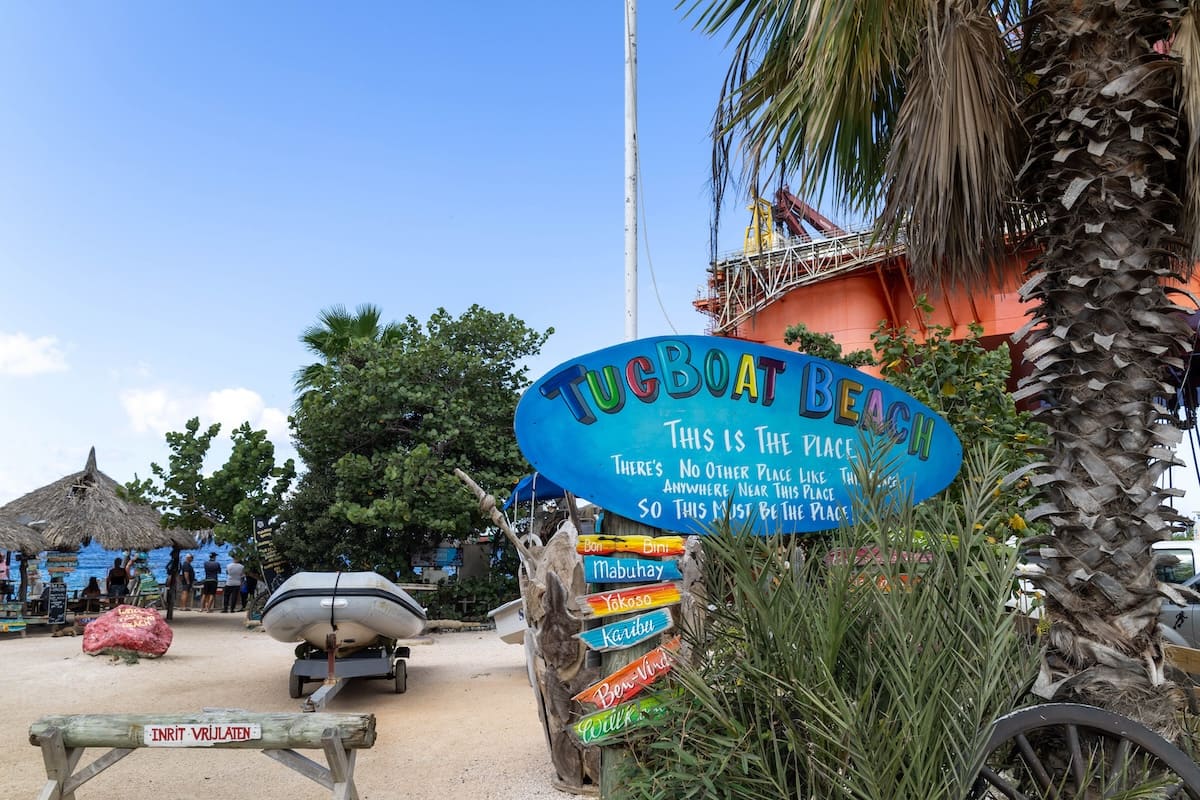Schild am Tugboat Beach